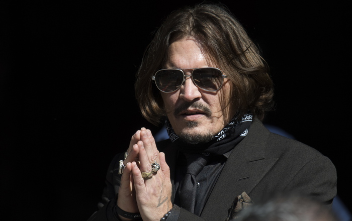 Heard ammette, ho picchiato Depp ma solo per difesa