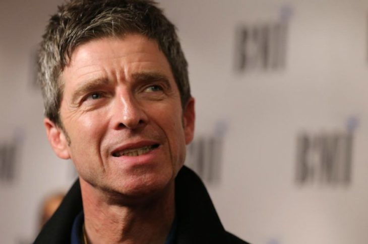 Noel Gallagher contro la legge: La mascherina è una stro**ata, se prendo il virus sono fatti miei”