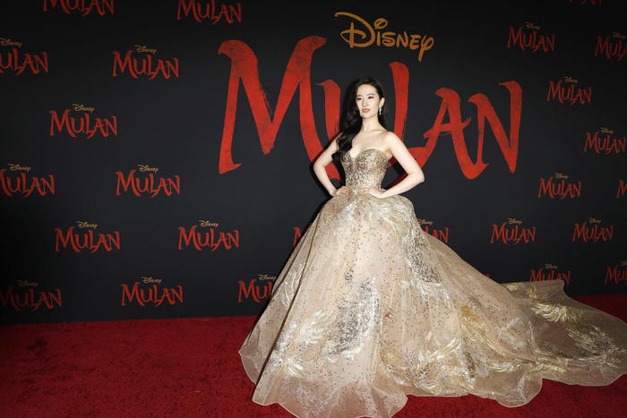 Scoppia il caso Mulan, Disney ringrazia Cina per riprese