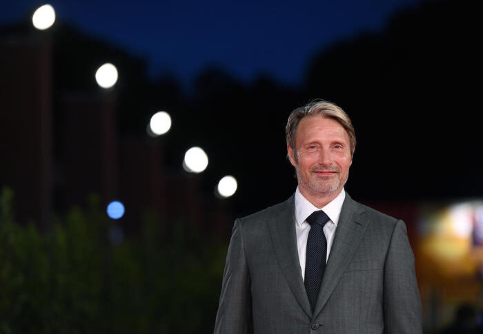 Efa, Mikkelsen miglior attore europeo