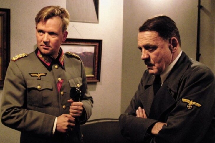 La caduta – Gli ultimi giorni di Hitler: trailer, trama e cast del film con Bruno Ganz