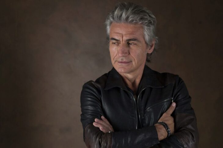 LUCIANO LIGABUE: primo nella classifica con il nuovo album “7” e la raccolta “77+7”.